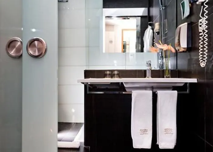Western Alfa Aeropuerto Hotel 4*